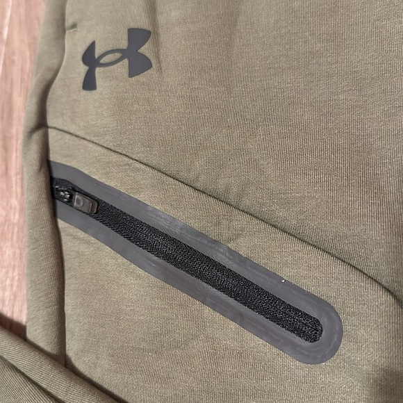 Men's UA Unstoppable Fleece Joggers - Picture 3 of 5